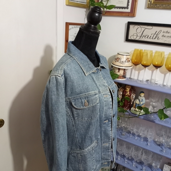 "re:" Denim Jacket - Picture 10 of 12